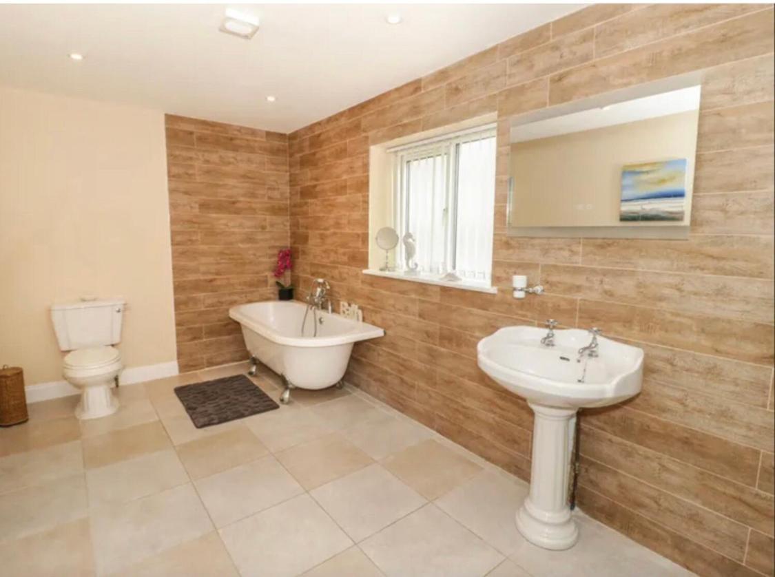 Ffynonn Wen Villa Rhos-on-Sea Ngoại thất bức ảnh
